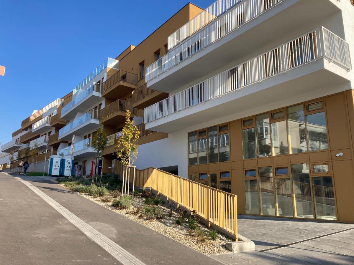 Stylovy Apartman A409 V Centre Nr, Parkovanie V Cene Nitra Esterno foto